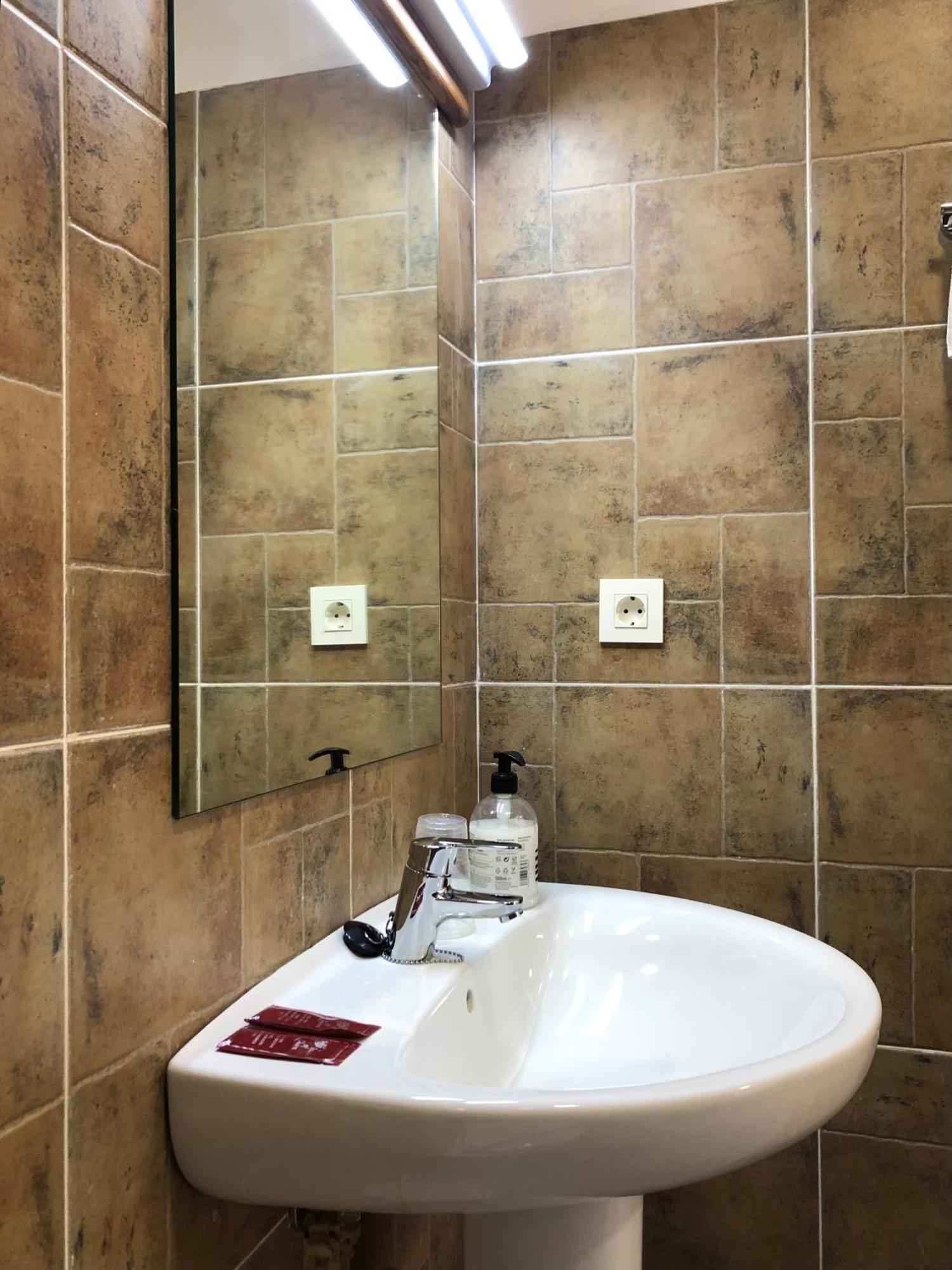 Hostal San Juan サアグン 部屋 写真